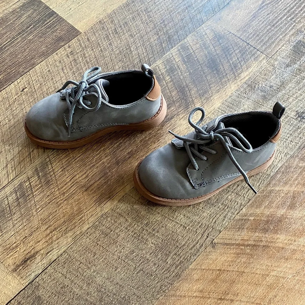 OshKosh Gray & Tan Dress Shoes